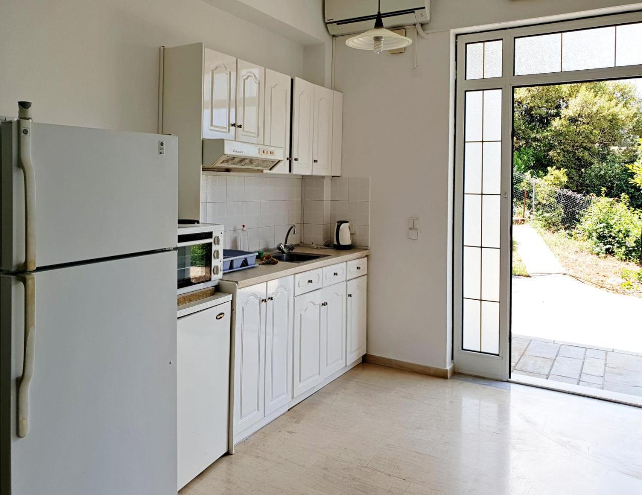קומנון Dimitra Apartments K מראה חיצוני תמונה