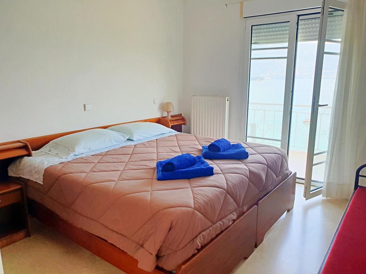 קומנון Dimitra Apartments K מראה חיצוני תמונה